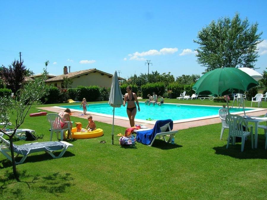 Agriturismo Casale Del Contadino 博尔塞纳 外观 照片